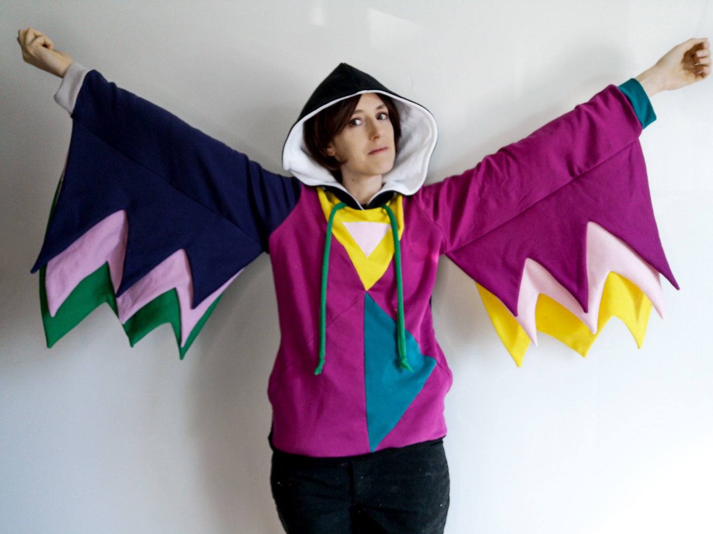 Tunique de coton ouaté inspirée de Spamton NEO de Deltarune VERSION COSTUME