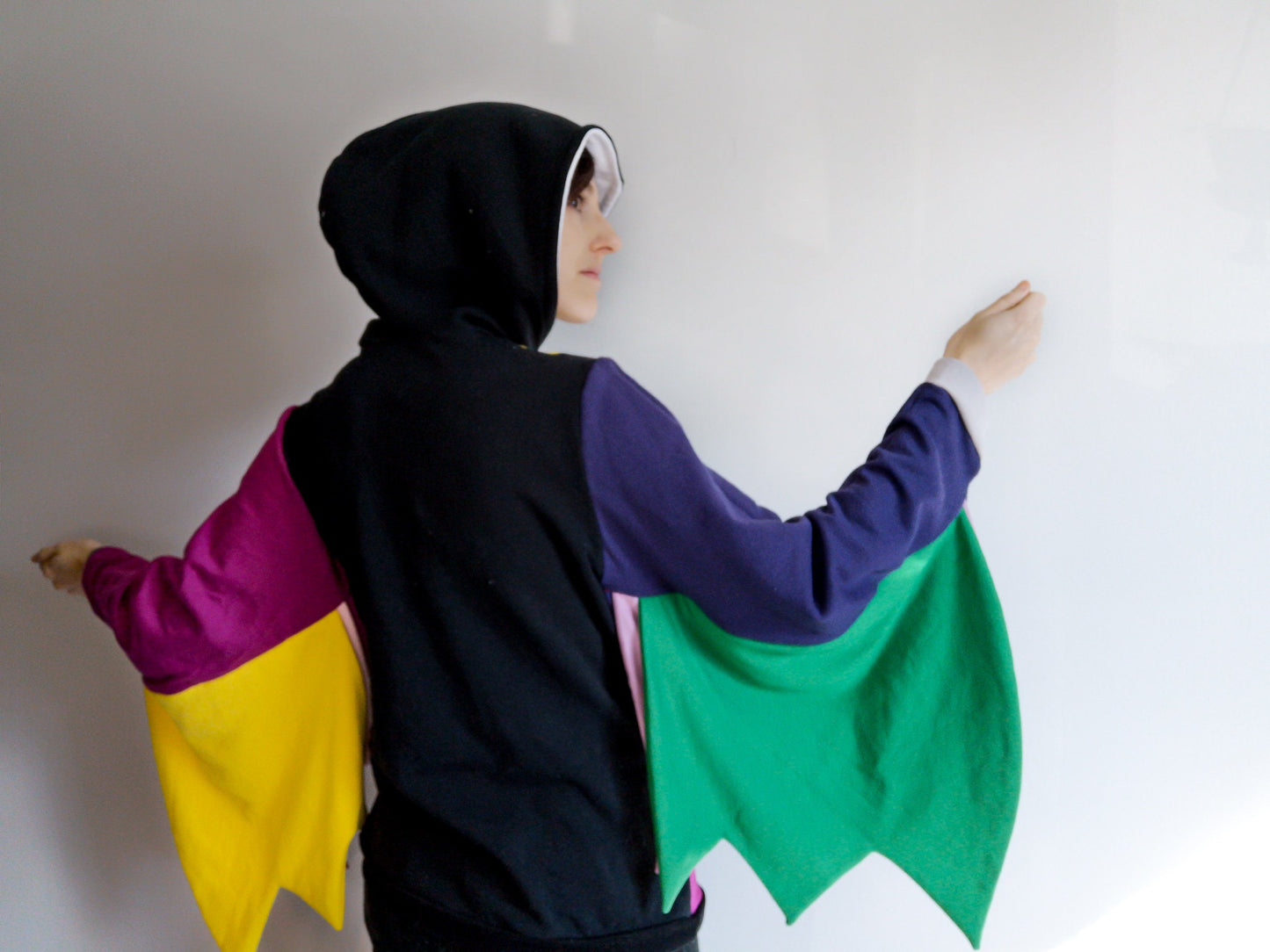 Tunique de coton ouaté inspirée de Spamton NEO de Deltarune VERSION COSTUME