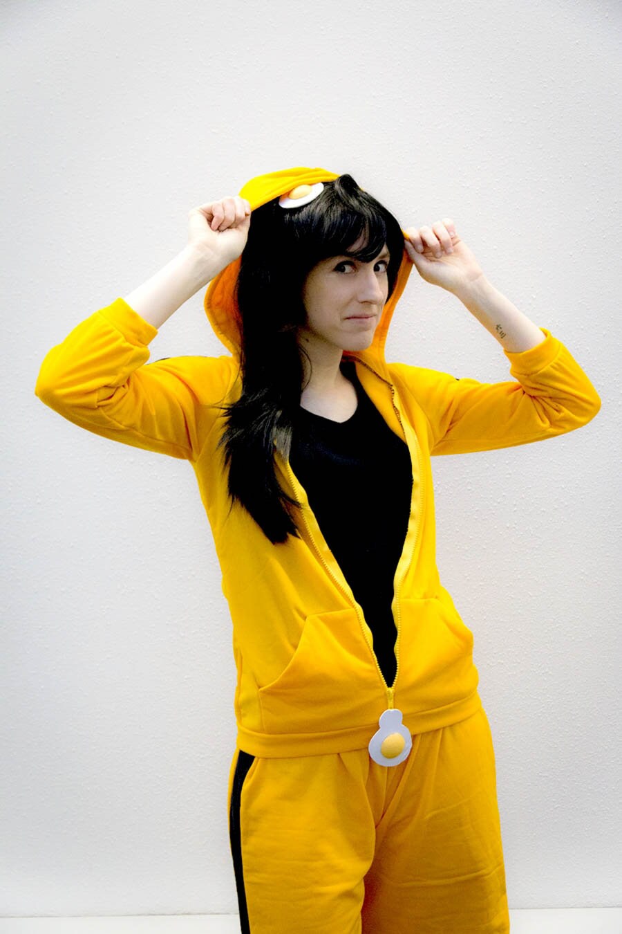 Karen Araragi hoodie and shorts cosplay set from Bakemonogatari, Nisemonogatari, Monogatari series